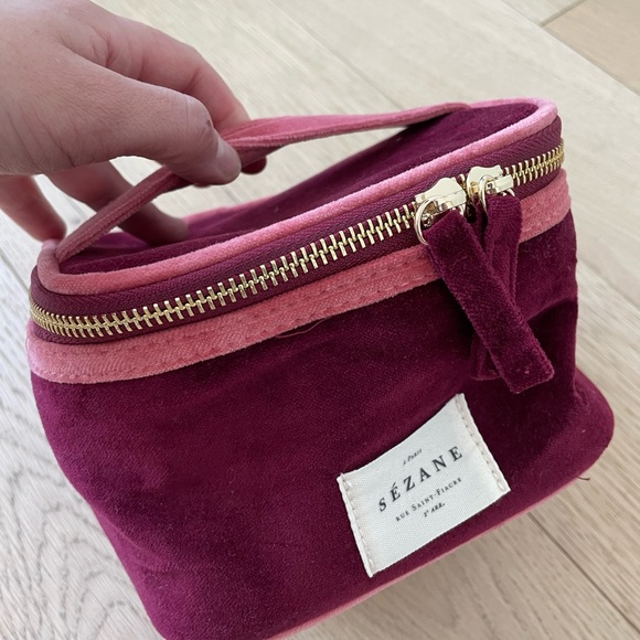 Sezane velvet jewelry/vanity case - Picture 2 of 5